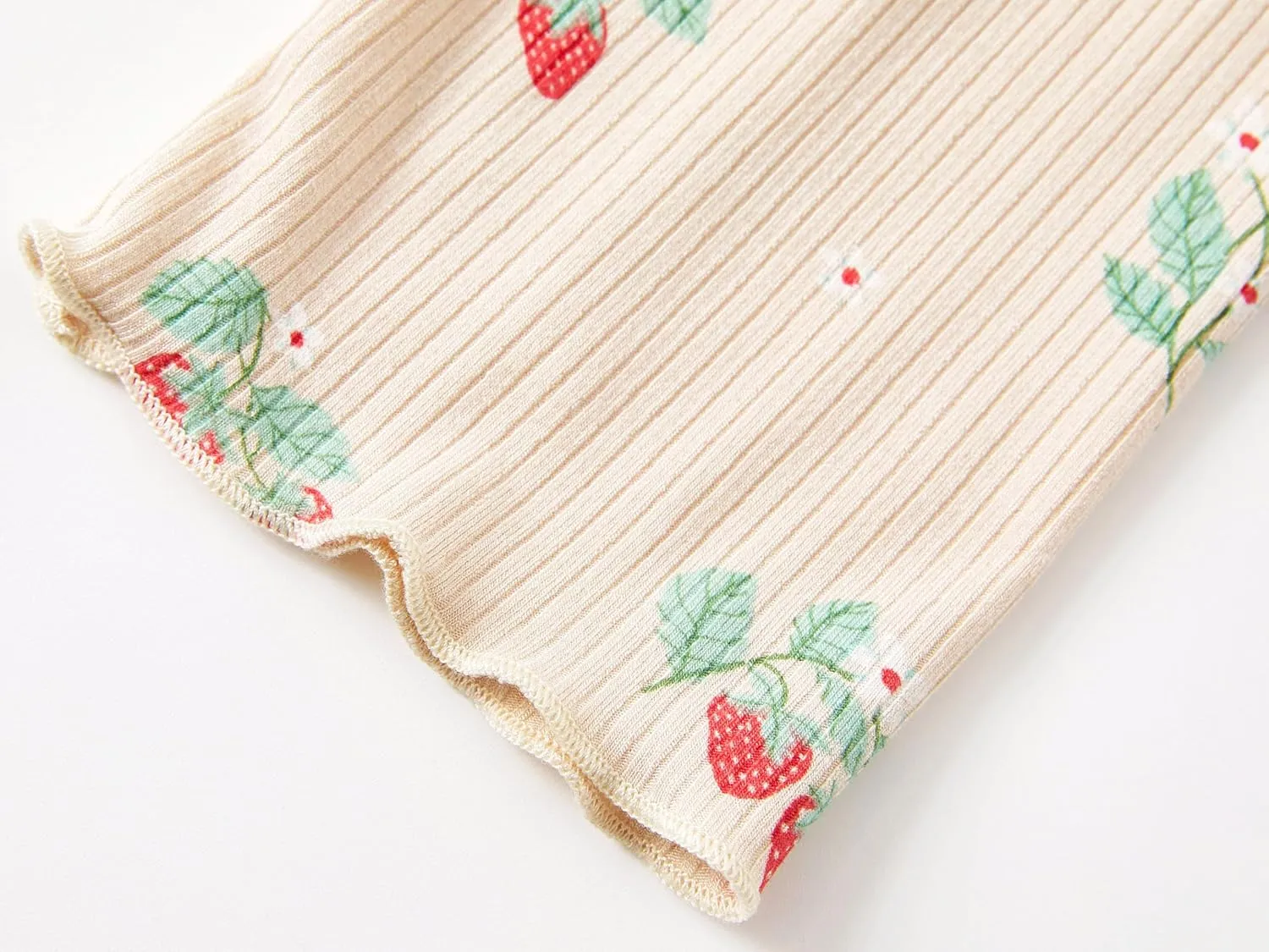 Beezizac Toddler & Little Girls Pajamas Cute Ditsy Floral/Strawberry Fruit Tee & Pants PJ Spring Set Kid Size 2T- 10
