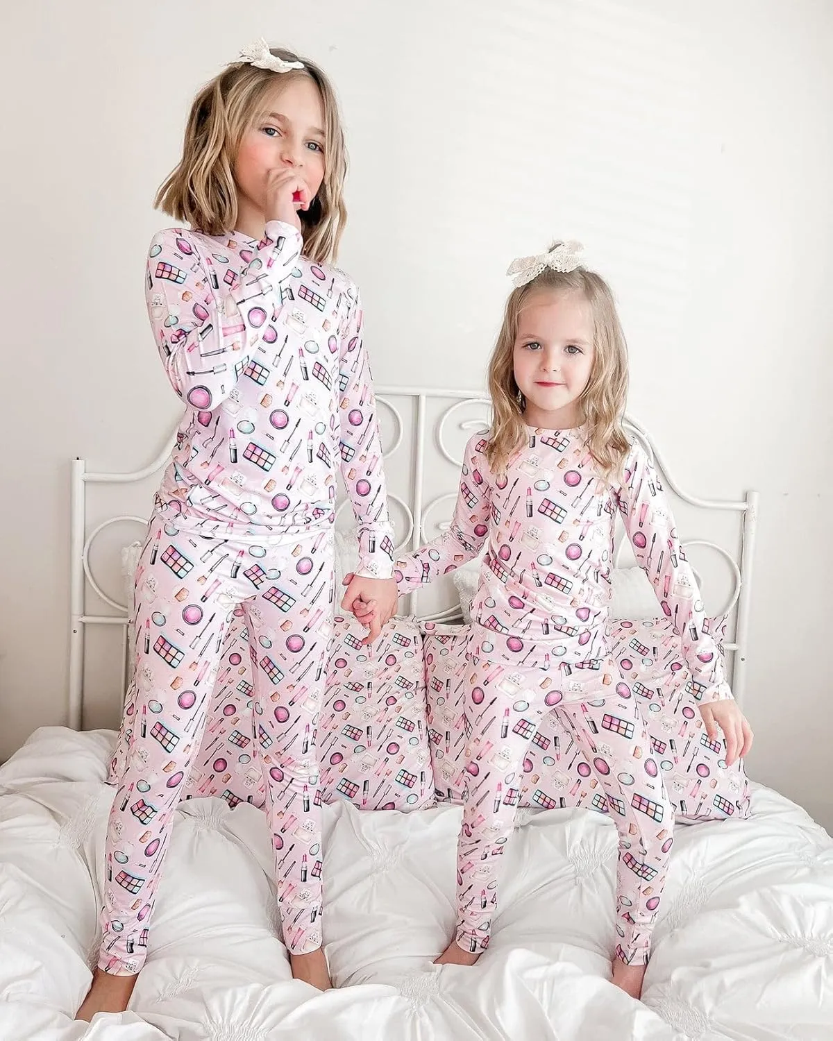 Pink Bamboo Pajamas 2-Piece Lounge Set, Sustainable Pajamas, Long Sleeve, Washable, Cute Jumper Design.
