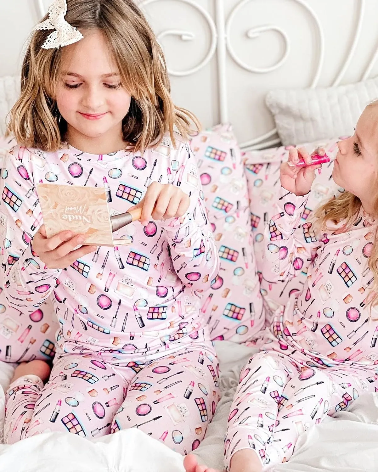 Pink Bamboo Pajamas 2-Piece Lounge Set, Sustainable Pajamas, Long Sleeve, Washable, Cute Jumper Design.